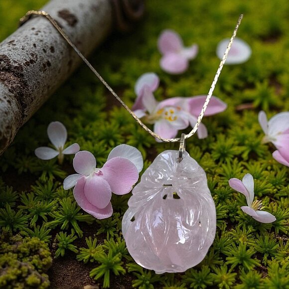 Vintage Rose Quartz Carved Floral 14k Gold Pendant - Picture 3 of 11